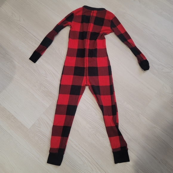 ♥️5 For $25 OLD NAVY Red and Black Plaid Kids Onesie Pajama size S 6 - Picture 2 of 5